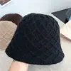 2026 Nuevo Sombrero de Pescador de Lana Tweed de Moda con Patrón de Diamantes para Mujer Otoño Invierno Cálido Sombrero Cubo de Pescador Hace que la Cara Parezca Más Pequeña