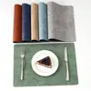 Manteles Individuales de Cuero de Lujo Ligero, Manteles Cuadrados de Hotel Doble Cara Grabados para Mesa de Comedor con Aislamiento Térmico, Manteles Impermeables y a Prueba de Aceite para Platos y Tazones, Vajilla