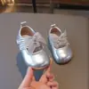 Zapatos de Princesa para Bebé Niña Estilo Nuevo 2026 Zapatos para Niños Pequeños de 1-3 Años Suela Suave Estilo Coreano Lazo Nudo Zapatos Pequeños de Cuero Modelos de Primavera y Otoño