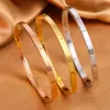Pulsera de Acero Inoxidable Brillante de 4 mm Venta Caliente Transfronteriza Hebilla de Moda Apertura en Forma de Huevo Pulsera de Acero de Titanio Chapada en Oro de 18 Quilates