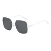 Gafas de sol triangulares de flecha estilo western de moda 2024 nuevas gafas de sol con montura metálica generosa gafas de sol visera solar para conducir