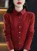 Outono 2026 Novo Estilo Camisa Elegante para Mulheres Escovada Quente Camada Interna Camada Base Roupa Externa Camisa Estilosa Emagrecimento Versátil