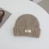 Gorro de Punto Simple con Parche de Letra Estilo Japonés para Mujer, Nuevo Gorro Cálido de Otoño e Invierno, Gorro para Adelgazar la Cara y Proteger los Oídos