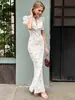 Verano 2026 Europeo y Americano Nuevo Estilo Espalda Descubierta Lazo de Perlas Cuello en V Profundo Vestido Ajustado Moda Estilo Chica Caliente Vestido Largo
