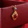 Venta al por mayor de fábrica collar de estilo retro palaciego de lujo ligero para mujer colgante hueco de ágata roja del sur bañado en plata 925 antiguo