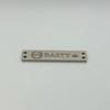 Aleación de Fundición Ropa Metal Marca Registrada Logo Cuadrado Perforado Letras Chapado en Plata Cepillado Suéter Señal Cosida a Mano