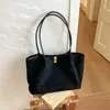 Elegante bolso tote retro estilo coreano de alta capacidad, nuevo modelo 2026, simple y chic para el trabajo, para llevar en el hombro o debajo del brazo