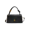 Bolso casual para mujer 2026 modelo nuevo, bolso cuadrado pequeño simple y elegante con un ambiente relajado, bolso cruzado