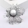 Broche de Flor e Pérola de Moda High-End para Mulheres, Acessórios de Vestuário de Luxo Leve High-End, Broches, Joias, Corsages de Vestuário Atacado