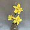 Cenário de Arranjo de Flores Artificiais Amarelas Rosas Falsas Arranjo de Flores Estilo Floresta de Casamento Flores Adereços Decorativos