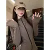 Jaqueta Esportiva de Veludo Alemão para Yoga Outono e Inverno Transfronteiriça Camiseta de Manga Longa Feminina Slim com Zíper Gola Alta Quente Top Curto