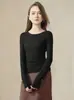 Suéter de lana de hilo Yangzi finamente hilado con patrón de espiga, de un solo hombro para mujer, color liso, manga larga, capa interior de punto texturizado