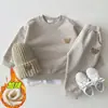 Estilo coreano ins Suéter de algodón con cuello redondo de oso para bebé recién nacido y niño pequeño Conjunto deportivo Casual de dibujos animados para bebé Conjunto de dos piezas