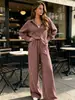 Conjunto feminino de duas peças casual e descontraído: blusa de manga longa ombro a ombro e calça de cintura alta com elástico e perna larga para o trabalho e passeios
