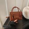 Bolso de Mano Cuadrado Pequeño con Textura Única para Mujer 2025 Nueva Moda Retro Versátil Color Sólido de Un Solo Hombro Bandolera