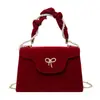 Bolsa de Boda para Mujer Bolso de Novia 2026 Nuevo Estilo Verano de Moda Camelia Alta Textura Rojo Boda Bolso de Mano Bolso de Perlas