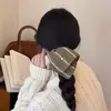 Scrunchie Listrado Retrô Estilo Coreano com Toque de Luxo, Acessório de Cabelo de Verão, Formato Quadrado, Suave com o Cabelo, Elástico para Rabo de Cavalo