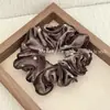 Scrunchie de Veludo Retro com Bolinhas Estilo Coreano Simples Elegante Prendedor de Cabelo Corda de Cabelo Versátil Preguiçosa Flor de Cabelo Alta Elasticidade para Mulheres