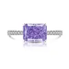 Anel Cubo de Açúcar Pequeno com Gema Colorida Corte Flor de Gelo Mais Vendido no TikTok para Mulheres com Anel de Diamante Espumante de Alto Carbono Incrustado, Dropshipping Direto