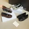 Zapatos Mary Jane de cuero suave con punta cuadrada francesa y aumento interno de altura para mujer, nuevos y versátiles zapatos cómodos para mujer con hebilla, primavera/otoño 2026