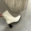 Botines tobilleros de cuero suave color café con punta redonda para mujer, tacones altos, tacones gruesos, cierre de cremallera en la espalda, nuevos de invierno 2025, estilo coreano, elásticos, ajustados