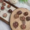 Flor de caucho natural binaural caja antique DIY pasador de pelo hecho a mano material para tocado accesorios