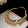 Collar de resorte de metal transfronterizo, diseño de personalidad exagerada europea y americana, cadena de clavícula con sentido del temperamento de moda, collar de alta calidad para mujeres
