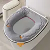Funda de asiento de inodoro de felpa engrosada con cremallera, cálida para invierno, para uso doméstico, con un lindo diseño de caricatura y una funda de asiento de inodoro extraíble y lavable