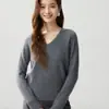 Baicai Rong 2026 Otoño Nuevo Suéter de Cachemira para Mujer con Cuello en V Color Sólido Ajuste Delgado Tejido Capa Base
