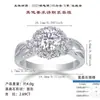 Anel Feminino Hipoalergênico Ecológico Elegante e Estiloso em Prata S925 com Moissanita e Acabamento Banhado a Platina, Anel de Casamento com Textura de Luxo Leve