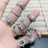 Anillo de circón exquisito de lujo ligero de alta calidad, versátil, microincrustado, color dorado, de larga duración, anillo de moda de circón completo, joyería al por mayor