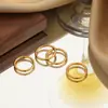 Anillo Minimalista de Acero de Titanio Liso de 2 mm Estilo Europeo y Americano para Mujer, Galvanizado al Vacío en Oro de 18 Quilates, Alta Retención del Color, Joyería Básica al Por Mayor
