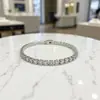 Joyería de moda nicho, sensación de alta gama, pulsera de circonita cúbica, brazalete elegante y versátil, simple, pulsera geométrica de gran venta, hecha a medida, para mujer
