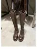 Versión de Piel de Vaca de la Colección Anual de Botas~ Mismo Estilo Piel de Caballo Lavada Correa con Hebilla Tacón Grueso Botas de Media Caña para Mujer, Otoño e Invierno