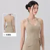 Camiseta deportiva fina de tirantes para mujer con almohadillas en el pecho y tirantes laterales, top adelgazante y ajustado para fitness, yoga y Pilates