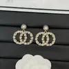 Nuevo Modelo 2025 Réplica Chanel con Logo, Aretes de Corazón Doble C Tachonados de Diamantes para Mujer, Aretes en Forma de Corazón de Alta Artesanía al por Mayor