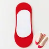 Zapatos de tacón alto para novia, calcetines invisibles antideslizantes tipo calcetín de barco, calcetines para novio, calcetines de media pantorrilla, calcetines finos de color rojo boda para hombres y mujeres con palabras felices