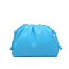 Fábrica en stock 2025 nueva bolsa nube bolsa dumpling plisada moda minimalista hombro mensajero bolso de mano bolso de mujer