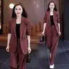 Conjunto de terno profissional plus size, nova coleção primavera 2026: conjunto de duas peças, blazer casual, de caimento solto e afina a silhueta, e calça pantalona
