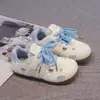 Zapatos Deportivos Infantiles para Niños y Niñas 2026 Otoño Nuevos de Velcro Transpirables Casuales Estilo Coreano Ligeros para Correr Blancos