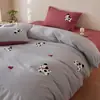 Estilo lindo juego de cuatro piezas de toalla cepillada 100% algodón bordado, funda nórdica 100% algodón puro, sábana, sábana ajustable, ropa de cama de lujo para el hogar
