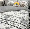 Juego de Sábanas de Cuatro Piezas, Juego de Tres Piezas para Dormitorio de Estudiante Individual de Invierno, Funda de Edredón Cepillada, Ropa de Cama de Dibujos Animados