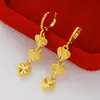 Brincos de Latão Dourado Imitação em Atacado com Coração Dourado Eletrodepositado para Mulheres, Brincos de Coração Pêssego, Joias Elegantes de Ouro de Areia Vietnamita