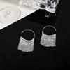 Pendientes largos con borlas y cadena en forma de C de metal nicho, ligeros y lujosos, para mujer, elegantes, de alta gama, sencillos y combinables.