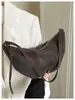 Bolso de mano de alta gama, diseño de nicho con forma de croissant para mujer, presentando un nuevo estilo de bolso tipo dumpling, moderno y retro, perfecto como un bolso de hombro o cruzado chic