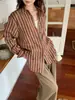 Estilo Old Money Camisa de Linho Listrada Tecida em Cores Feminina 2026 Outono/Inverno Nova Simples Preguiçosa Manga Longa Camada de Temperamento
