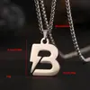 Colares de Letras em Aço Inoxidável Europeus e Americanos, Pingentes Geométricos em Aço Titânio, Estilo Unissex, Acessórios Personalizados à Prova d'Água, Joias de Ouro Real Transfronteiriças