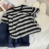 Camiseta Infantil de Manga Curta para Meninas, Estilo Coreano Listrada Solta Roupas Infantis, Estilo Verão para Meninos Pequenos, Novas Tendências 2026 Tops para Bebês
