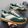 Zapatos de hombre estilo alemán, nueva colección de primavera 2026, zapatillas deportivas casual, antideslizantes, estilo Forrest Gump, versátiles para adolescentes, zapatillas de lona con suela blanda