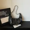Bolsa feminina vintage de grande capacidade para primavera e verão, novo modelo 2026, bolsa transversal versátil para o dia a dia, bolsa de ombro e sob o braço de alta qualidade